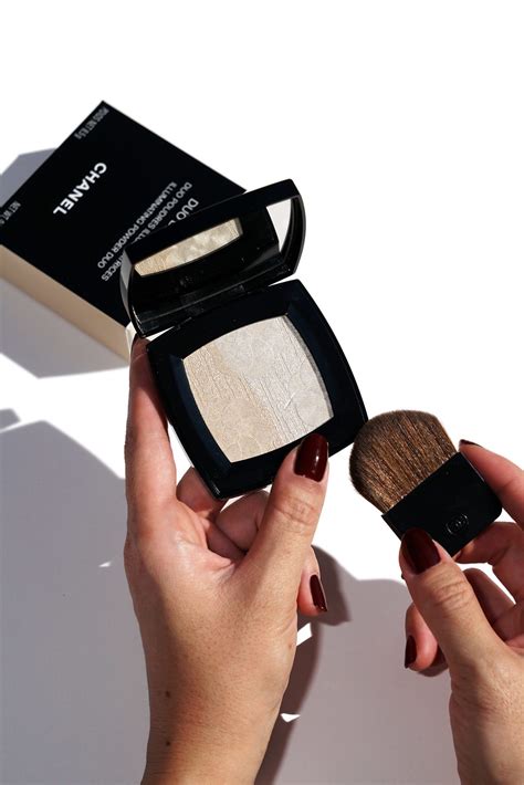 chanel duo illuminating powder